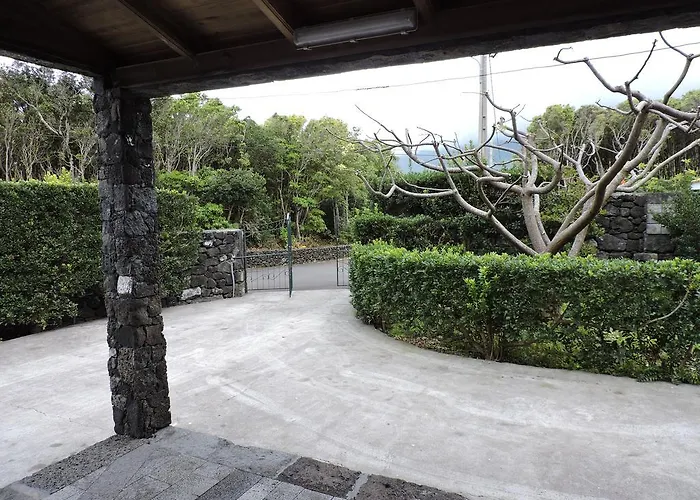 Holiday home Adega Poca Prainha (Sao Roque do Pico)