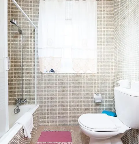 Holiday home Adega Poca